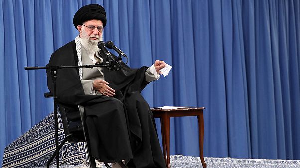 آية الله خامنئي أمر بنشر الحقيقة بشأن الطائرة الأوكرانية المنكوبة آية الله خامنئي أمر بنشر الحقيقة بشأن الطائرة الأوكرانية المنكوبة