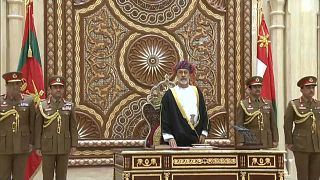 شاهد: أول تصريح لسلطان عمان الجديد خلال مراسم تنصيبه