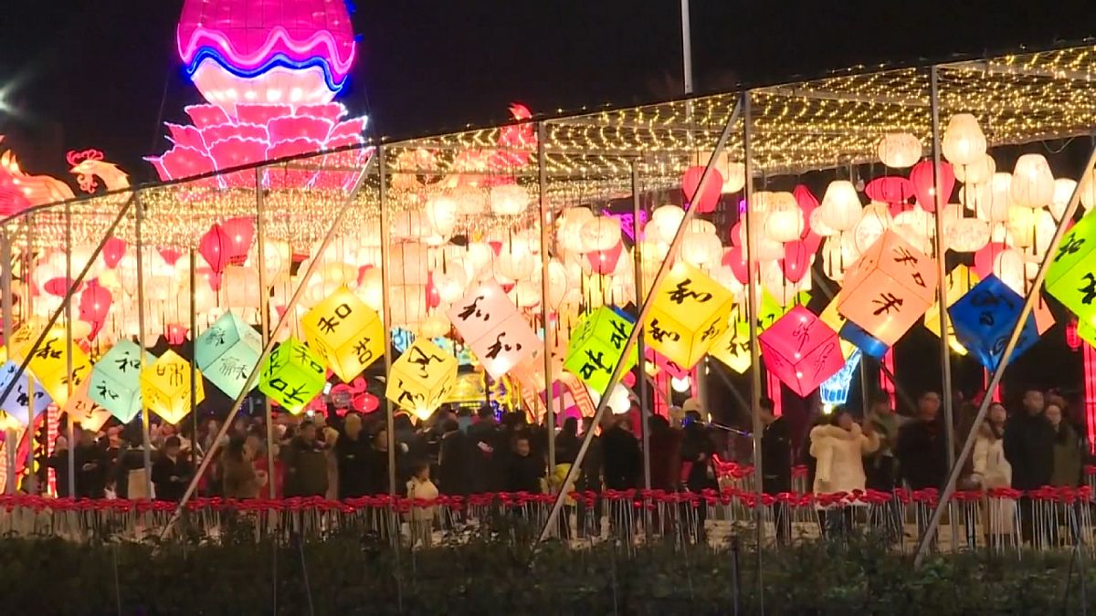Lantern and light show as countdown begins for Chinese New Year