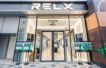 Şanghay'da açılan Relx mağazası