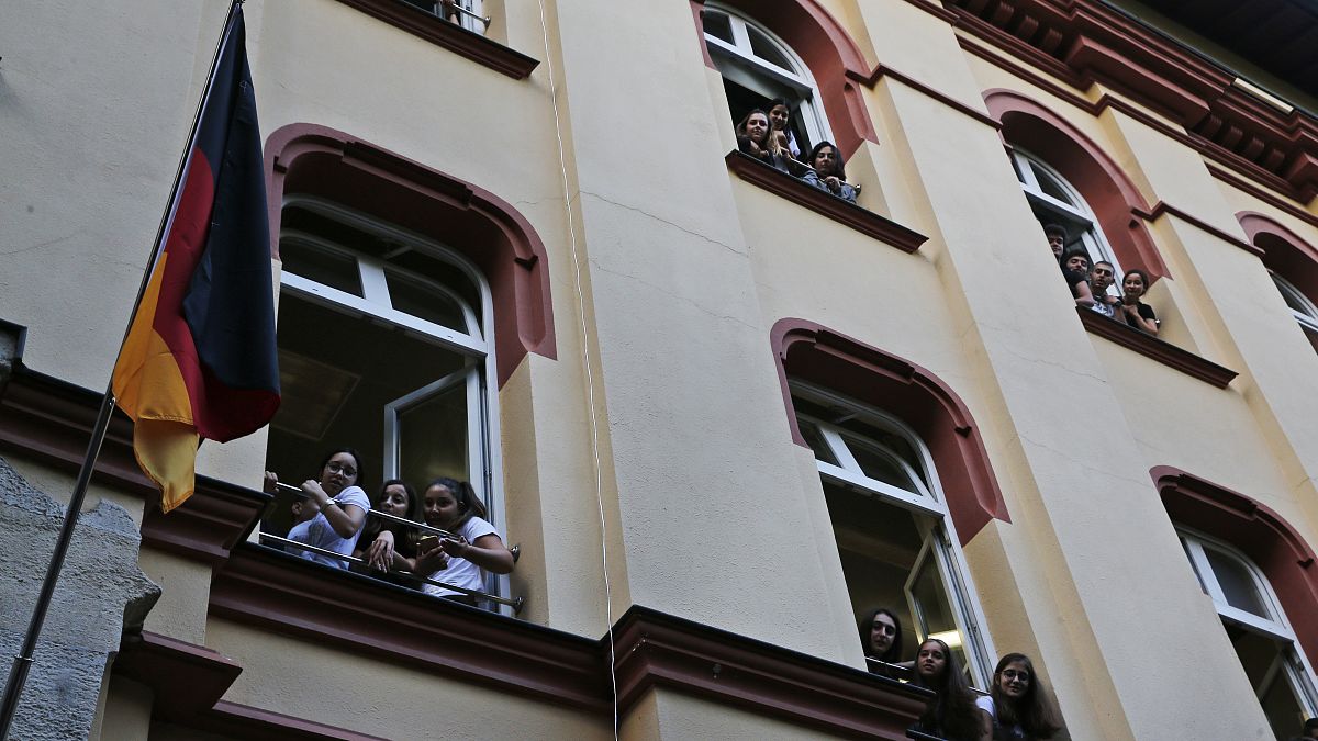 إمكانية فتح مدارس تركية في ألمانيا تثير مخاوف من تأثير إردوغان