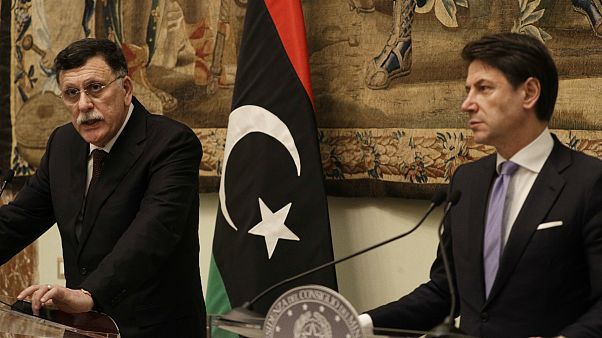 Primeiro-ministro líbio no final de uma reunião com o homólogo Giuseppe Conte Primeiro-ministro líbio no final de uma reunião com o homólogo Giuseppe Conte