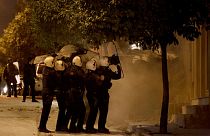 Κουκάκι: 13 συλλήψεις στην επιχείρηση της αστυνομίας στις καταλήψεις