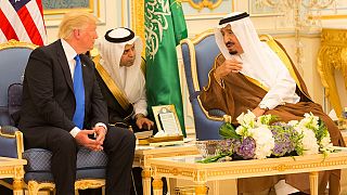 شاهد.. ترامب: السعودية بلد غني جدا و دفعت مليار دولار مقابل قوات إضافية في المنطقة
