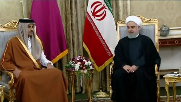 أمير قطر يؤكد توافق الدوحة وطهران على أن "تخفيف التصعيد" هو "الحل الوحيد" للتوترات في المنطقة أمير قطر يؤكد توافق الدوحة وطهران على أن "تخفيف التصعيد" هو "الحل الوحيد" للتوترات في المنطقة