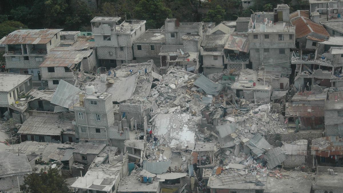شاهد: هايتي تحيي بمرارة ذكرى مرور عشر سنوات على الزلزال المدمر