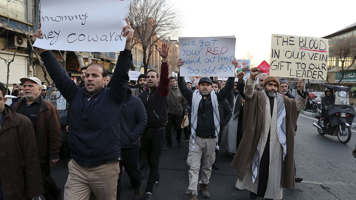Nach Flugzeugabschuss: Neue Proteste in Teheran 