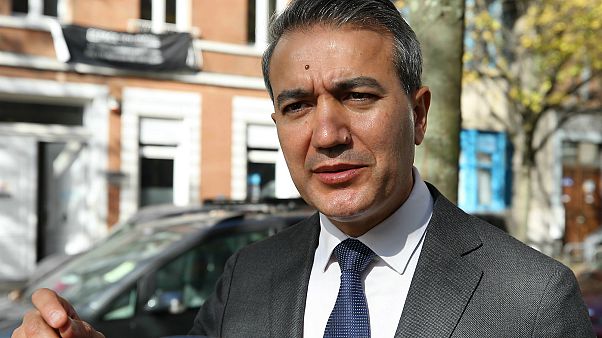 Brüksel'de MHP tartışması: Türk belediye başkanı Emir Kır, partisinin disiplin kuruluna sevkedildi Brüksel'de MHP tartışması: Türk belediye başkanı Emir Kır, partisinin disiplin kuruluna sevkedildi