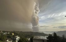 Φιλιππίνες: Συγκλονιστικές εικόνες από το «ξύπνημα» του ηφαιστείου Τάαλ