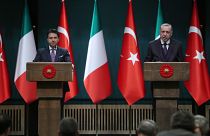 Cumhurbaşkanı Recep Tayyip Erdoğan, İtalya Başbakanı Giuseppe Conte'yi kabul etti. Erdoğan ve Conte, ortak basın toplantısı düzenledi