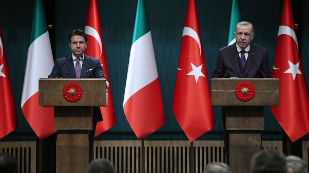 Cumhurbaşkanı Recep Tayyip Erdoğan, İtalya Başbakanı Giuseppe Conte'yi kabul etti. Erdoğan ve Conte, ortak basın toplantısı düzenledi Cumhurbaşkanı Recep Tayyip Erdoğan, İtalya Başbakanı Giuseppe Conte'yi kabul etti. Erdoğan ve Conte, ortak basın toplantısı düzenledi