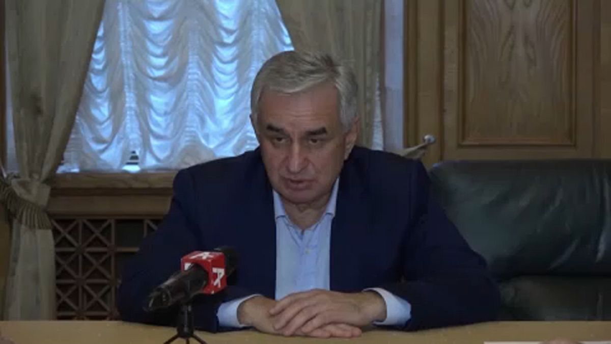Abkhazia: il parlamento accetta le dimissioni del presidente