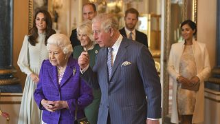 Hozzájárult II. Erzsébet, hogy Meghan és Harry függetlenedjenek a királyi családtól