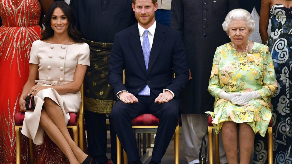 Los Duques de Sussex y la Reina Isabel II el 26.06.2018 en Buckingham Palace en Londres