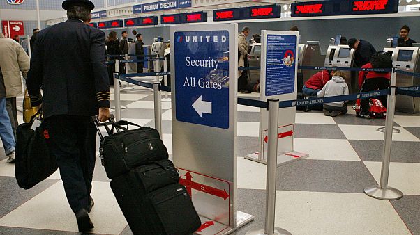 İngiltere'de HIV virüsü taşıyan bir kişiye, pilotluk eğitimi alma hakkı tanındı İngiltere'de HIV virüsü taşıyan bir kişiye, pilotluk eğitimi alma hakkı tanındı