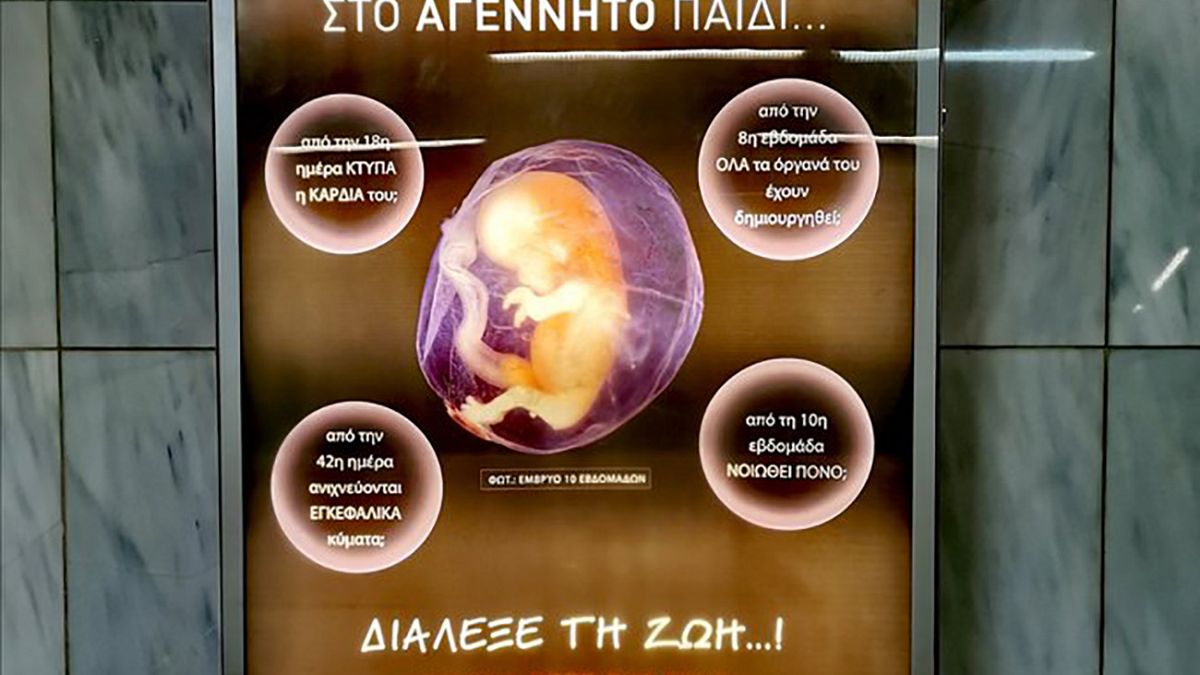 Grecia, ministro ordina il ritiro dalla metro di pubblicità antiabortista