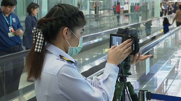 Neues Coronavirus breitet sich aus: Fieberkontrollen am Flughafen Bangkok Neues Coronavirus breitet sich aus: Fieberkontrollen am Flughafen Bangkok