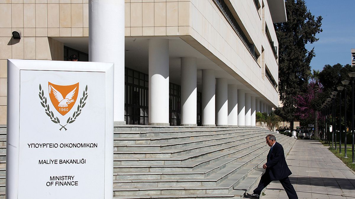 Κύπρος: Πρόωρη αποπληρωμή του δανείου στο ΔΝΤ 