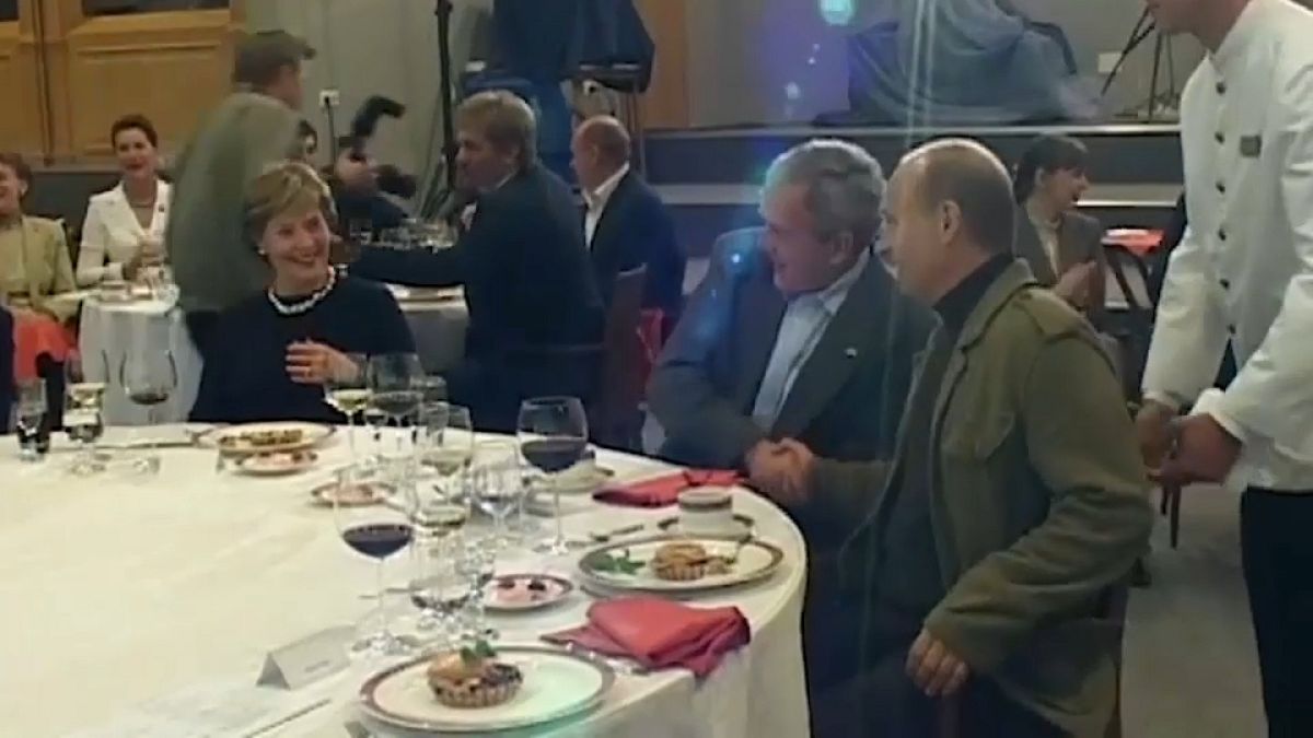 Vor 20 Jahren: Putin und Bush tanzen in Sotschi