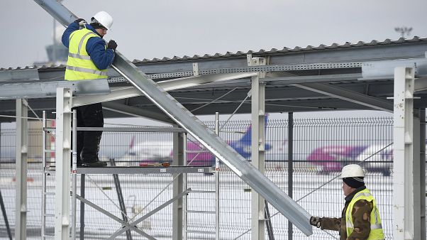 Elbontják a reptéri bádogcsúfságot Elbontják a reptéri bádogcsúfságot