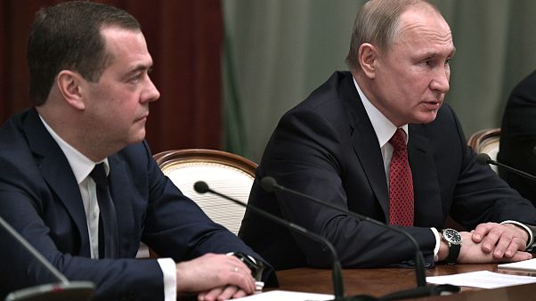 Dimite el Gobierno ruso del primer ministro Dmitri Medvédev Dimite el Gobierno ruso del primer ministro Dmitri Medvédev
