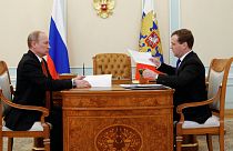 Vladimir Putin recebeu a carta de demissão do executivo de Dmitri Medvedev