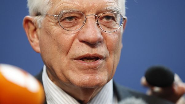 Ue condanna ingerenze turco-russe in Libia. Borrell: "La cosa ci sta sfuggendo di mano" Ue condanna ingerenze turco-russe in Libia. Borrell: "La cosa ci sta sfuggendo di mano"