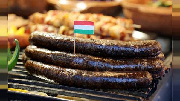 Flaggen in Würstchen und Rippchen: Kann das den Fleischkonsum ankurbeln? Flaggen in Würstchen und Rippchen: Kann das den Fleischkonsum ankurbeln?