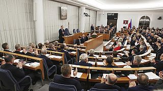 Varşova'daki Polonya Senatosu'nda Cumhurbaşkanı Andrzej Duda senatörlere sesleniyor