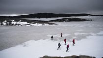 Три лавины обрушились на исландские деревни