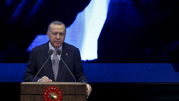 Erdoğan, Demirtaş'ın tiyatro oyunu ile ilgili konuştu Erdoğan, Demirtaş'ın tiyatro oyunu ile ilgili konuştu