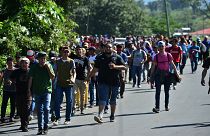 کاروان جدید مهاجران هندوراسی در پی عبور از گواتمالا  و رسیدن به آمریکا