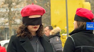 Frauen gegen sexuelle Gewalt: "Der Vergewaltiger bist Du" im Kosovo