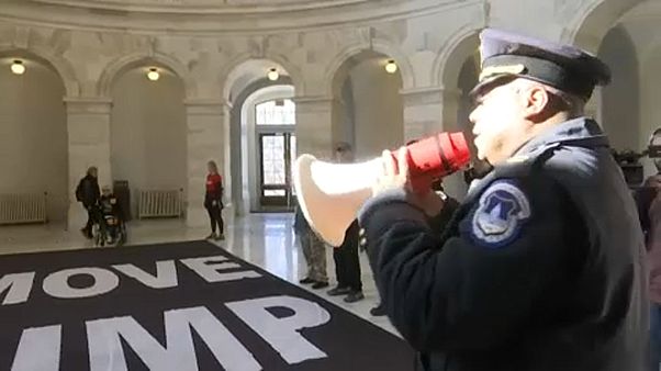 «Φάρσα» για τον Τραμπ η παραπομπή του σε δίκη «Φάρσα» για τον Τραμπ η παραπομπή του σε δίκη