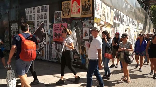 Las pintadas de las protestas en Chile: un recorrido turístico estremecedor Las pintadas de las protestas en Chile: un recorrido turístico estremecedor