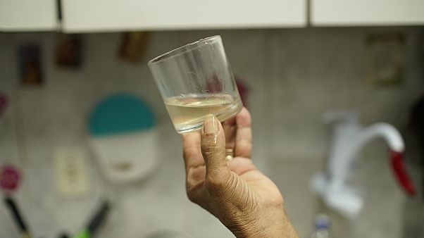Água suja e mal-cheirosa preocupa cariocas Água suja e mal-cheirosa preocupa cariocas