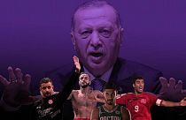 كيف تحول هاكان شوكور من نجم لكرة القدم إلى مطرود من تركيا؟