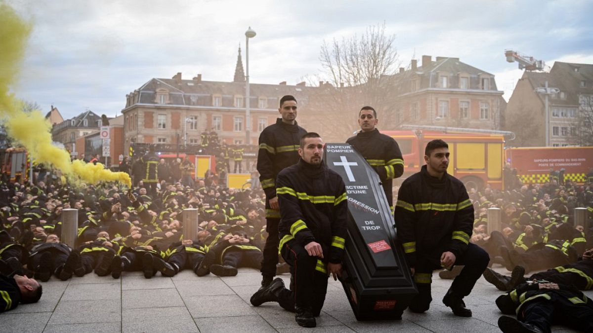 A Strabourg, les pompiers dans la rue contre les violences du quotidien