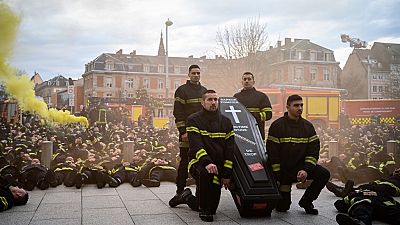 A Strabourg, les pompiers dans la rue contre les violences du quotidien