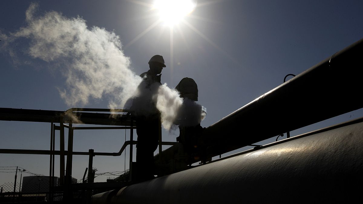 إغلاق أبرز موانىء تصدير النفط في شرق ليبيا عشية مؤتمر برلين