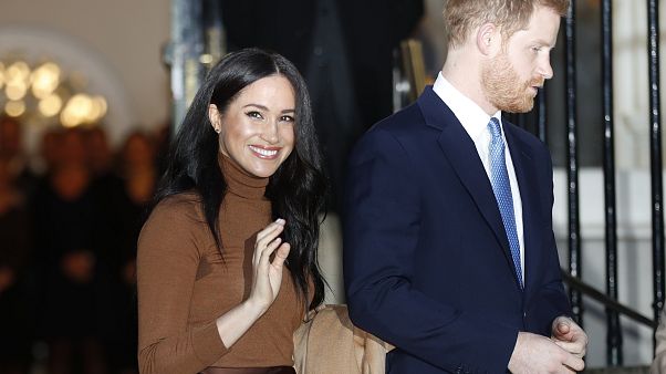 Tempesta a corte: Harry e Meghan perdono il titolo reale Tempesta a corte: Harry e Meghan perdono il titolo reale