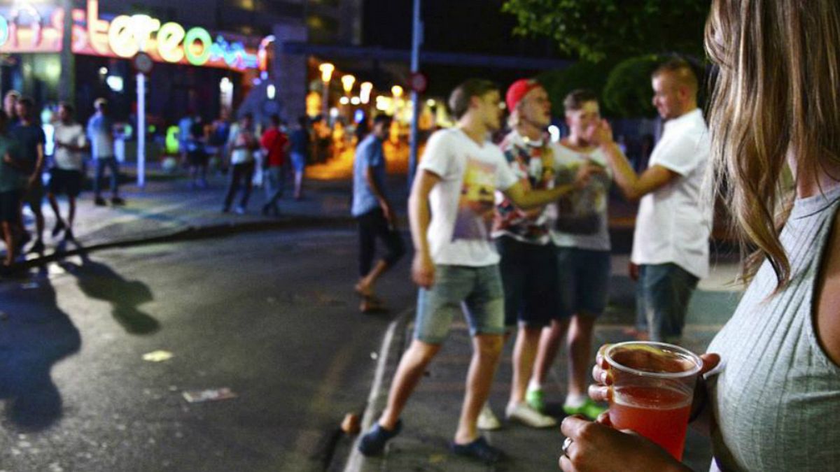 ممنوعیت گردشگری الکل در جزایر اسپانیایی