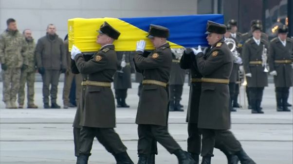 Flugzeugabschuss: Trauerfeier für elf ukrainische Opfer Flugzeugabschuss: Trauerfeier für elf ukrainische Opfer