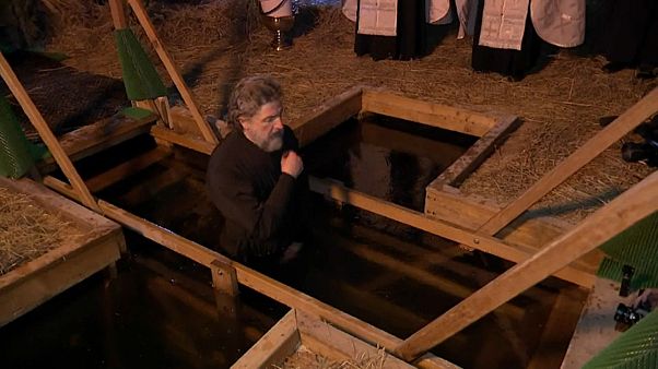 "Преображение наших душ и телес": православные отметили Крещение "Преображение наших душ и телес": православные отметили Крещение