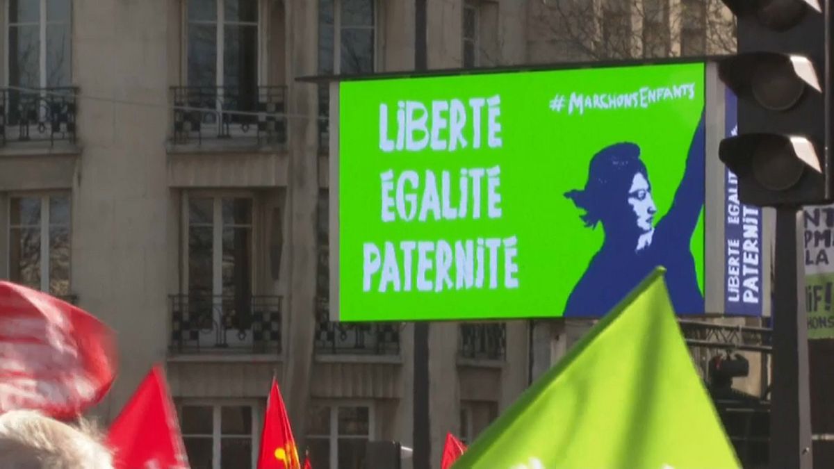 Slogan du collectif "Marchons, Enfants" à Paris, le 19 janvier 2020.