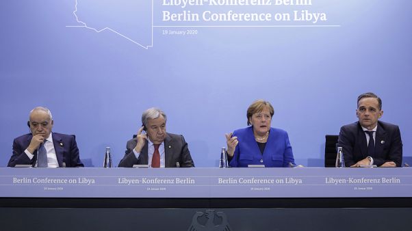 «Λευκός καπνός» για Λιβύη: - Παύση εχθροπραξιών, σεβασμός και στενότερος έλεγχος του εμπάργκο «Λευκός καπνός» για Λιβύη: - Παύση εχθροπραξιών, σεβασμός και στενότερος έλεγχος του εμπάργκο