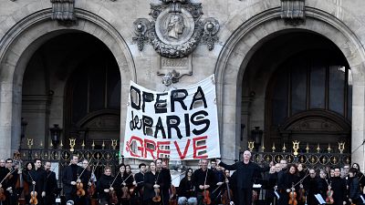 Striking Paris Opera holds free open-air concert