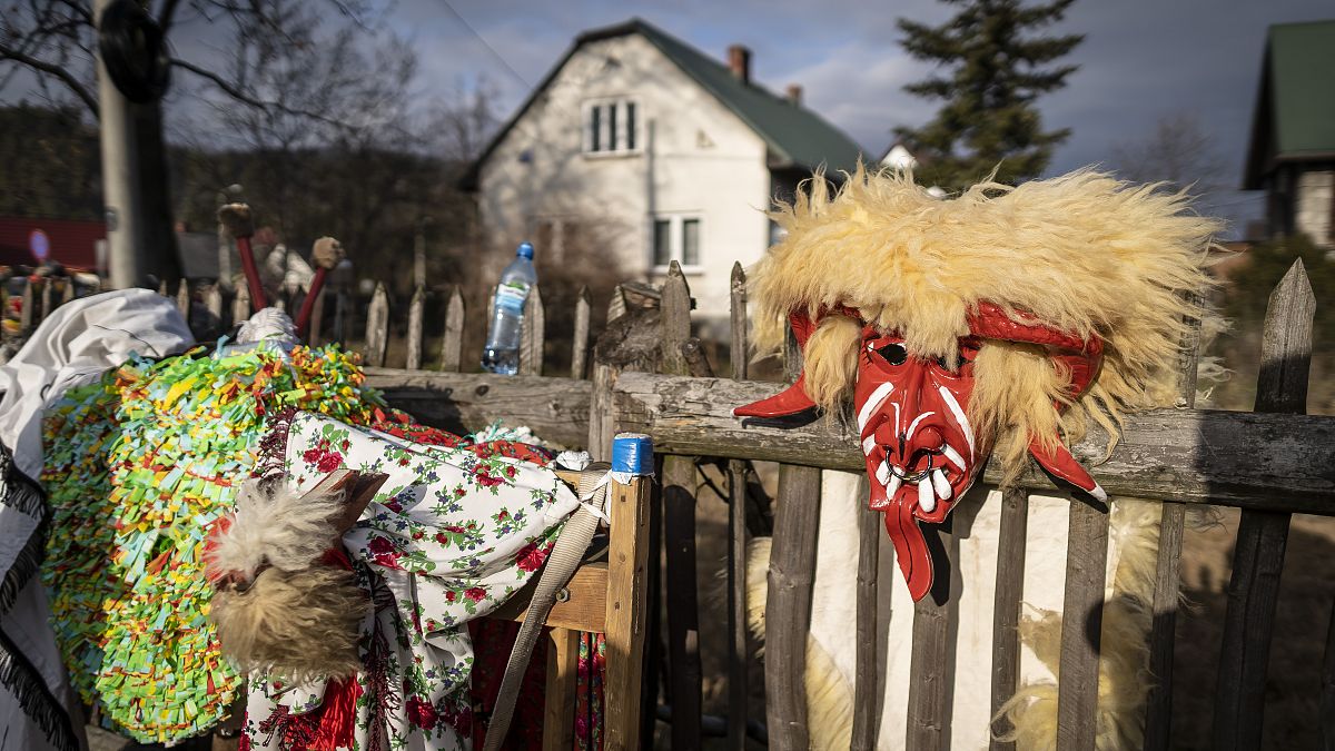 Télbúcsúztató maszkos karnevál a lengyelországi Milowkában