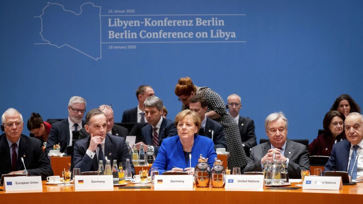 Libya'da kalıcı ateşkes ve siyasi sürecin başlatılması amacıyla Berlin'de düzenlenen uluslararası konferansta katılımcılar kalıcı ateşkes için anlaşmaya vardı
