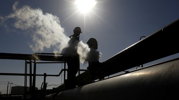 Libya'nın güneyinde petrol üretimi durdu Libya'nın güneyinde petrol üretimi durdu